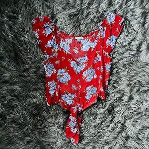 American Eagle | Tie Front Floral Button Detail V-neck Shirt